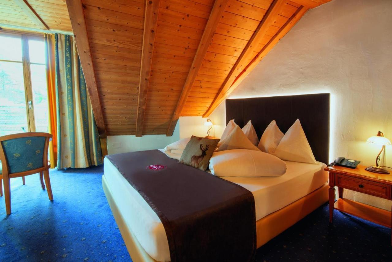 Hotel Engel สลูแดร์โน ภายนอก รูปภาพ