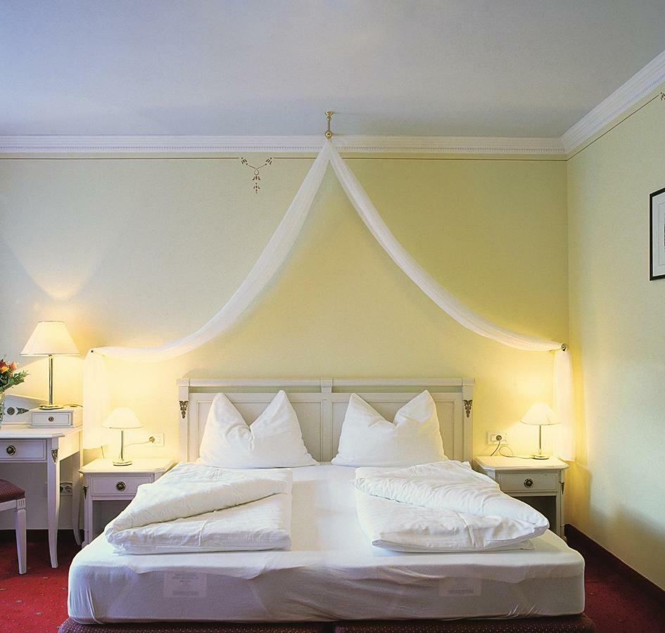 Hotel Engel สลูแดร์โน ภายนอก รูปภาพ