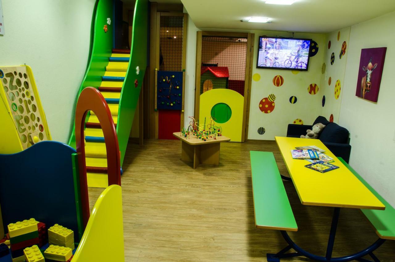 Hotel Engel สลูแดร์โน ภายนอก รูปภาพ