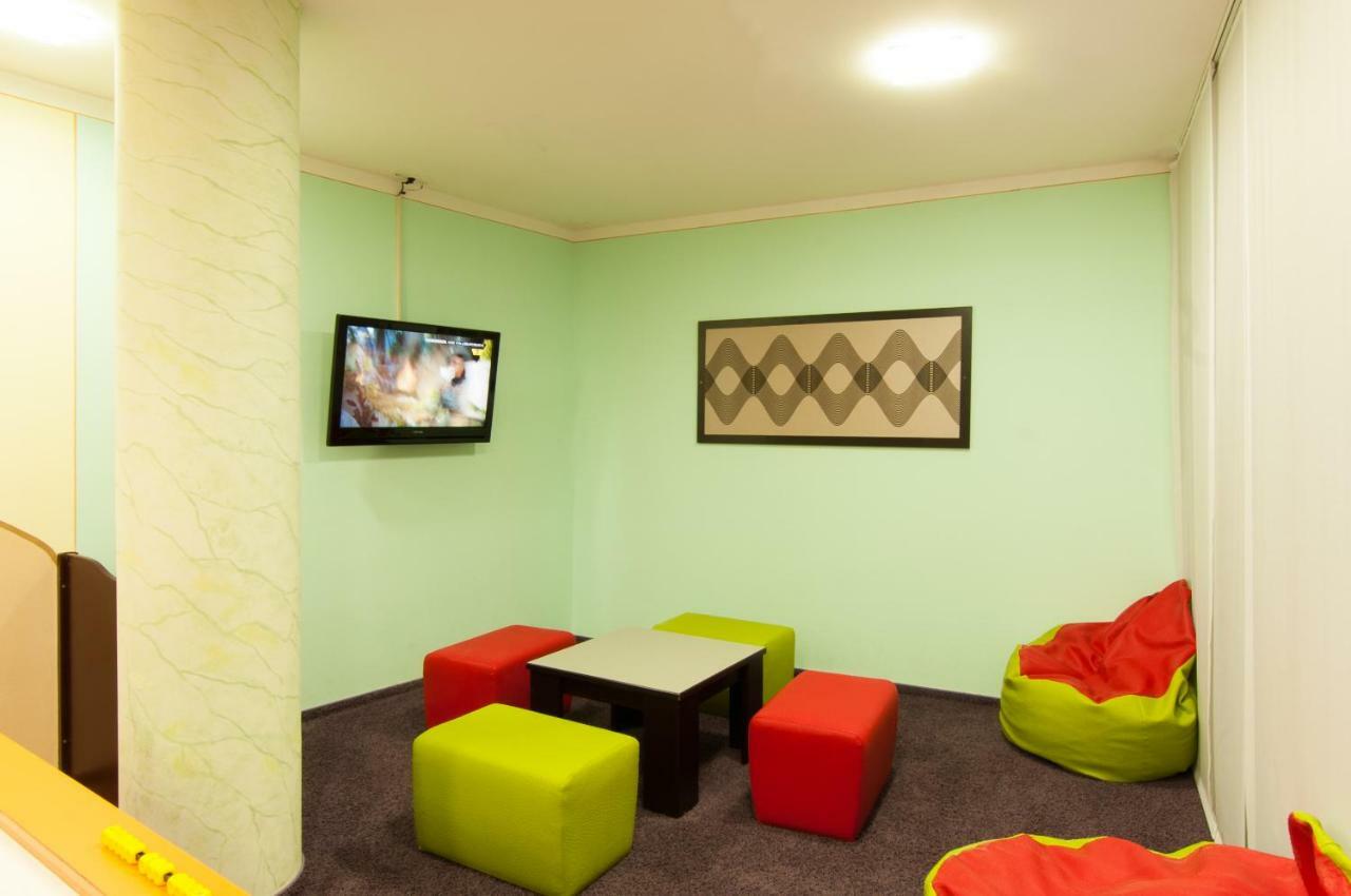 Hotel Engel สลูแดร์โน ภายนอก รูปภาพ